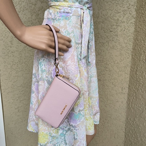 Michael Kors Jet Set Travel LG Flat MF Phone Case - Picture 13 of 16